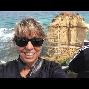 Meet your Posher, Sandy